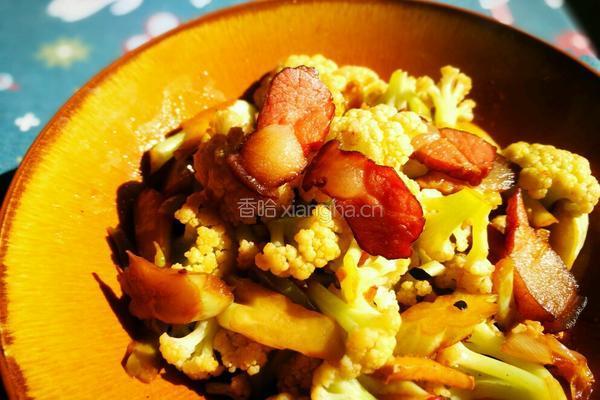 腊肉炒菜花