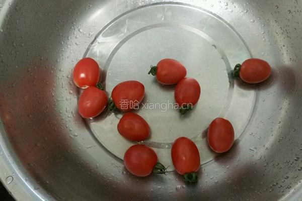圣女果夹虾仁的做法图解5