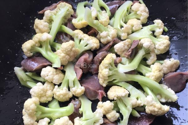 花菜炒鸭胗的做法图解4