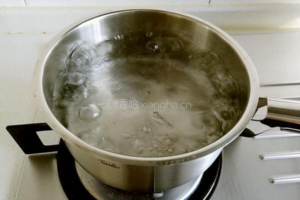 凉拌西兰花的做法图解2