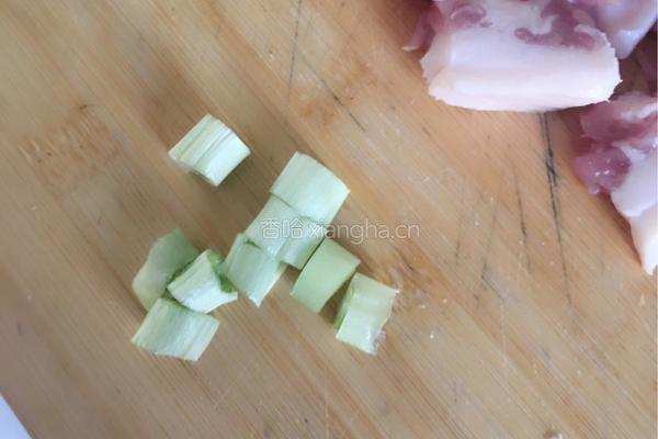 北方菜猪肉白菜粉条子的做法图解1