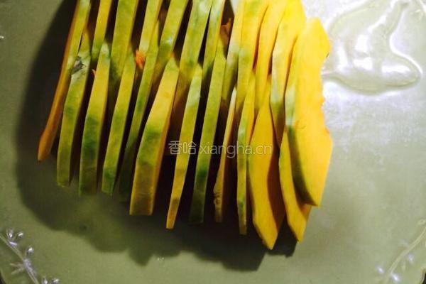 蜜汁南瓜的做法图解1