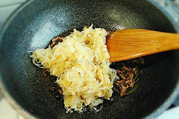 酸菜肉丝的做法图解6