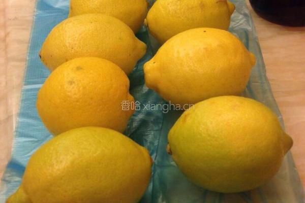 ‍柠檬蜂蜜茶 的做法图解1