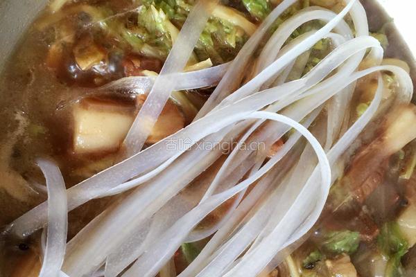 红烧肉炖白菜粉条的做法图解12
