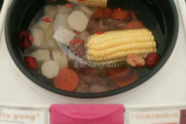淮山煲筒骨的做法图解3