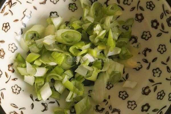 酱油炒饭的做法图解2