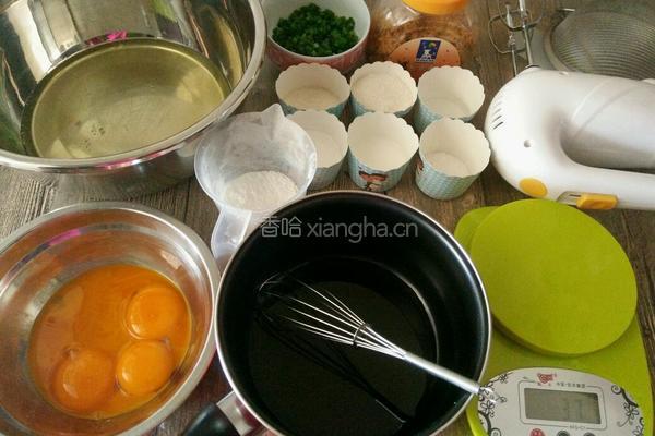 肉松沙拉卷的做法图解2