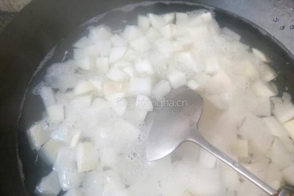 罗卜肉丁饭的做法图解2