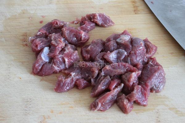 茄汁卷心菜牛肉卷的做法图解1