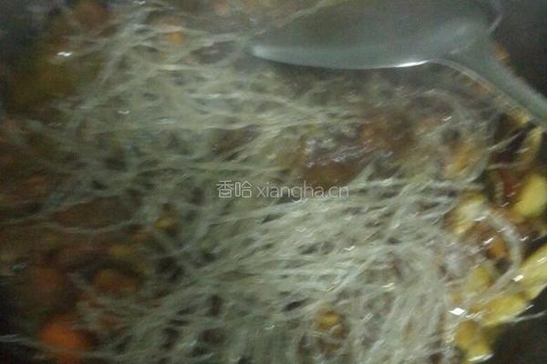 鸡肉炖蘑菇的做法图解8