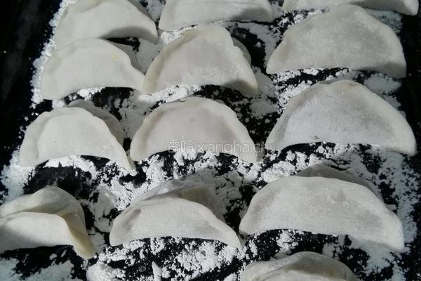大白菜香菇猪肉饺子的做法图解20