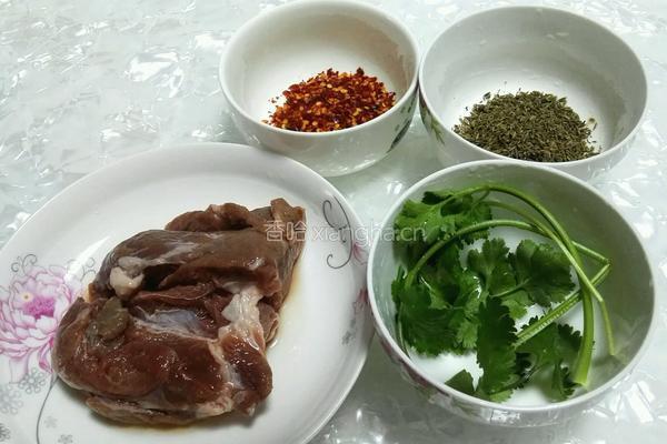 孜然羊肉的做法图解1