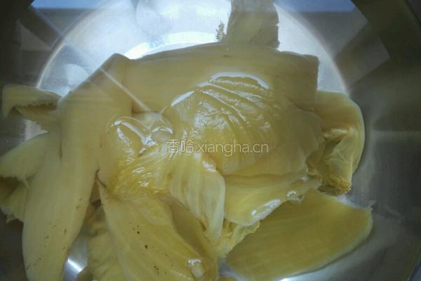 酸菜炒肚片的做法图解4