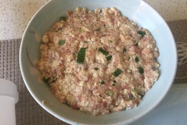 豆腐肉末香肠的做法图解3