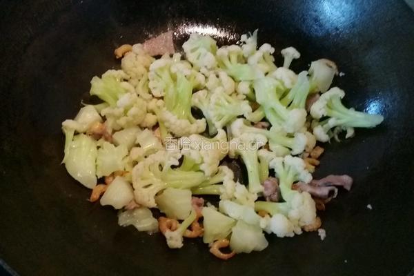 四季平安炒菜花的做法图解7