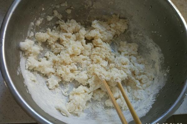 葱油脆酥饼的做法图解2
