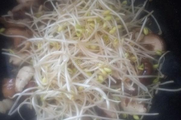 香菇豆芽菜的做法图解6
