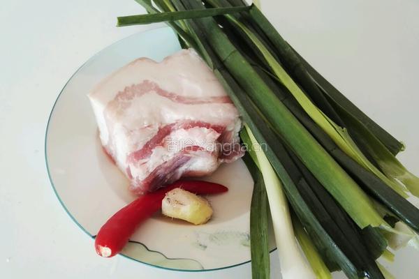 炒回锅肉的做法图解1