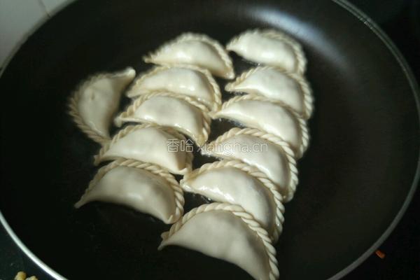 花边煎饺的做法图解8