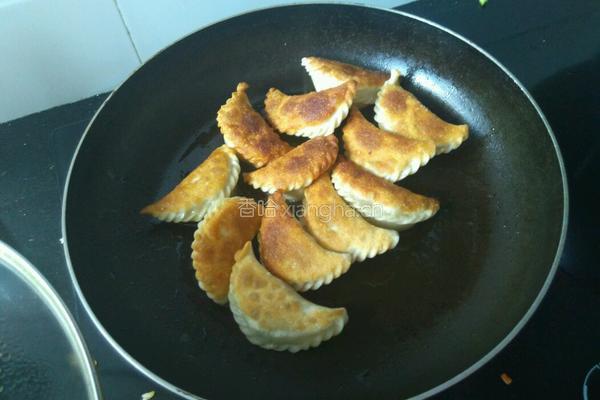 花边煎饺的做法图解10