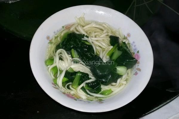 小青菜飘油汤挂面的做法图解7