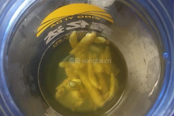 泡椒凤爪的做法图解3