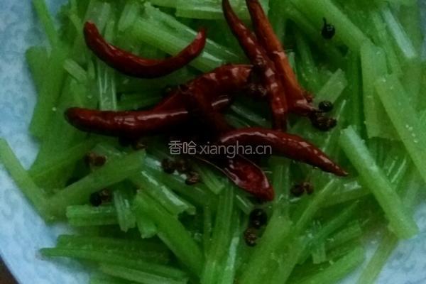 麻辣芹菜
