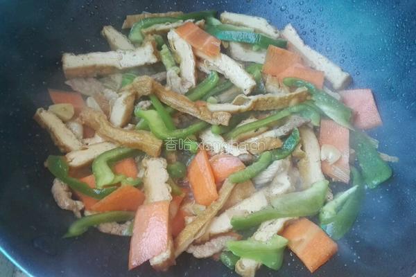 青椒油豆腐的做法图解6