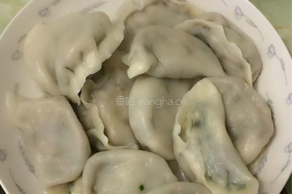 韭菜香菇木耳肉饺子的做法图解8