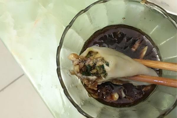 韭菜香菇木耳肉饺子的做法图解12