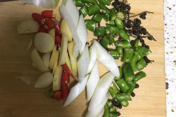 酸菜鱼的做法图解3