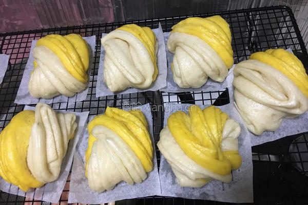鸳鸯甜花卷的做法图解12