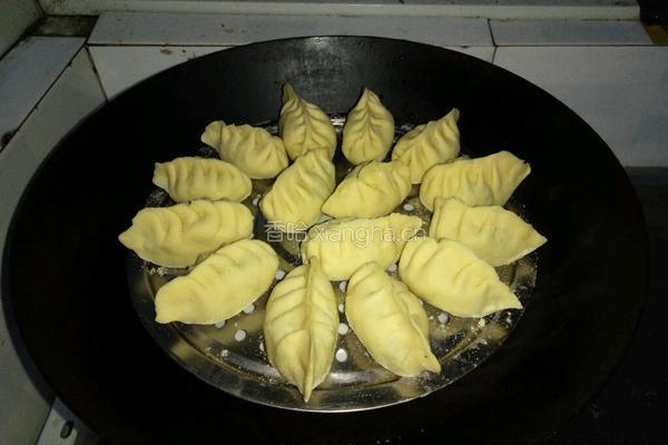 吉祥麦穗蒸饺的做法图解18
