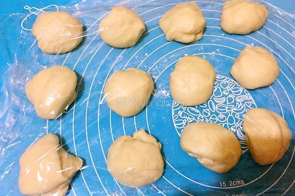 椰蓉排包的做法图解9