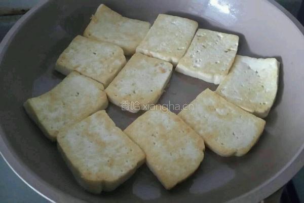 白菜炖豆腐的做法图解2