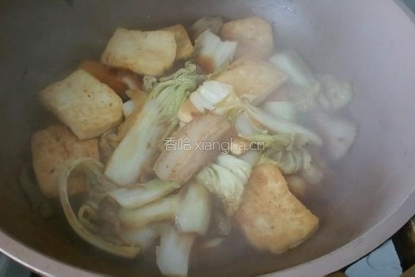 白菜炖豆腐的做法图解8