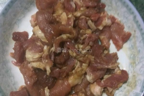 杏鲍菇炒肉片的做法图解1