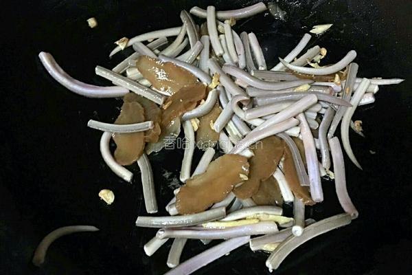 麻根鱼煮萝卜干的做法图解4