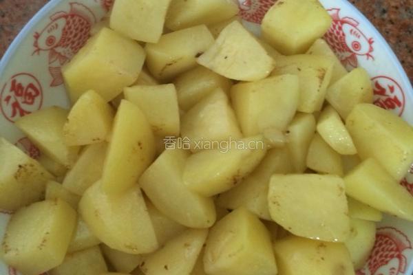 土豆焖鸭的做法图解5