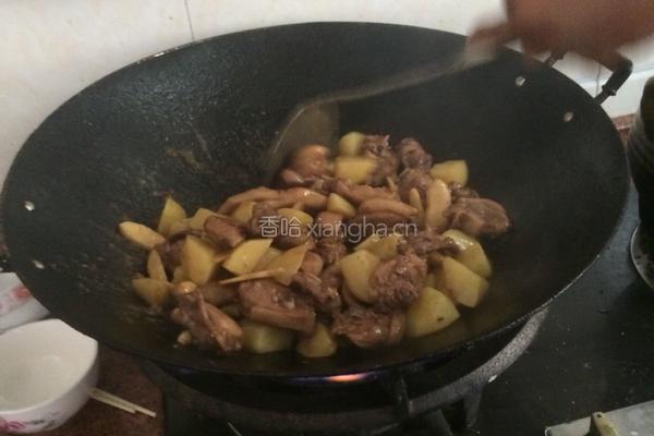 土豆焖鸭的做法图解8