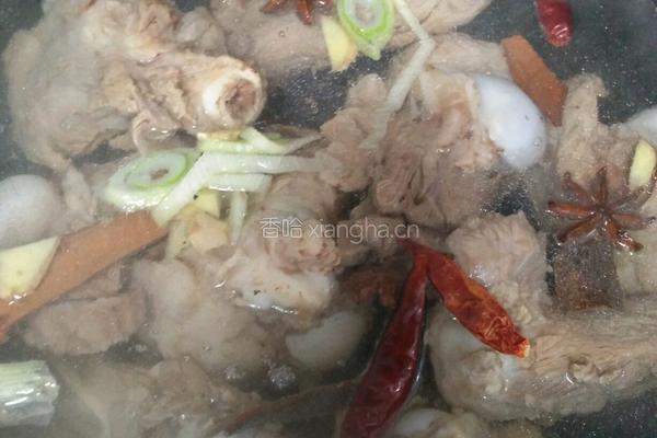 东北大骨头酸菜的做法图解6