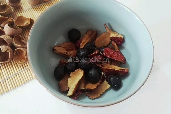 红糖桂圆红枣茶的做法图解4