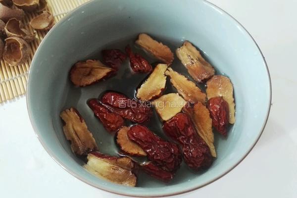 红糖桂圆红枣茶的做法图解5