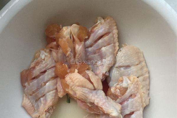 香酥鸡翅的做法图解1