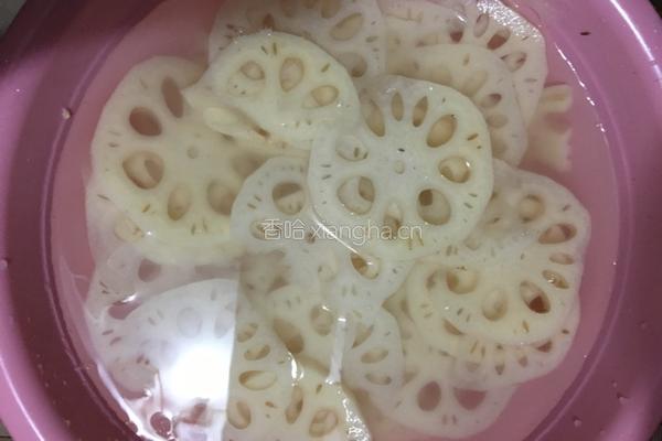 青椒藕片的做法图解3