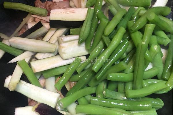 四季豆炒紫茄的做法图解9