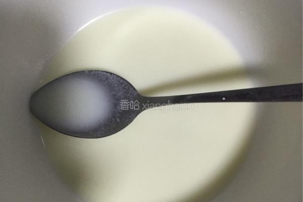 戚风蛋糕的做法图解1