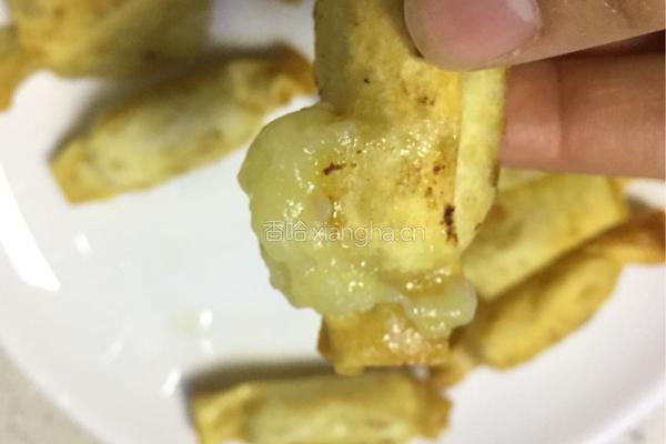 香蕉混沌皮糖果粒的做法图解7