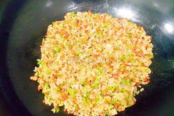 三丁炒饭的做法图解13